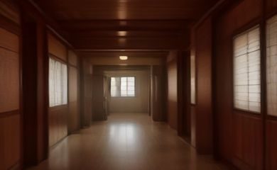 大阪大学现代化理工科实验室内研究生在精密仪器前专注实验，蓝光科技感十足